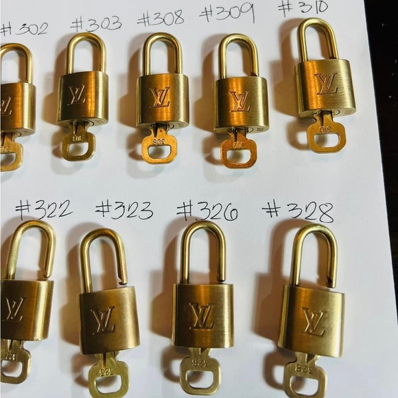 Louis Vuitton authentic only 1 padlock and 1 key - Picture 12 of 12